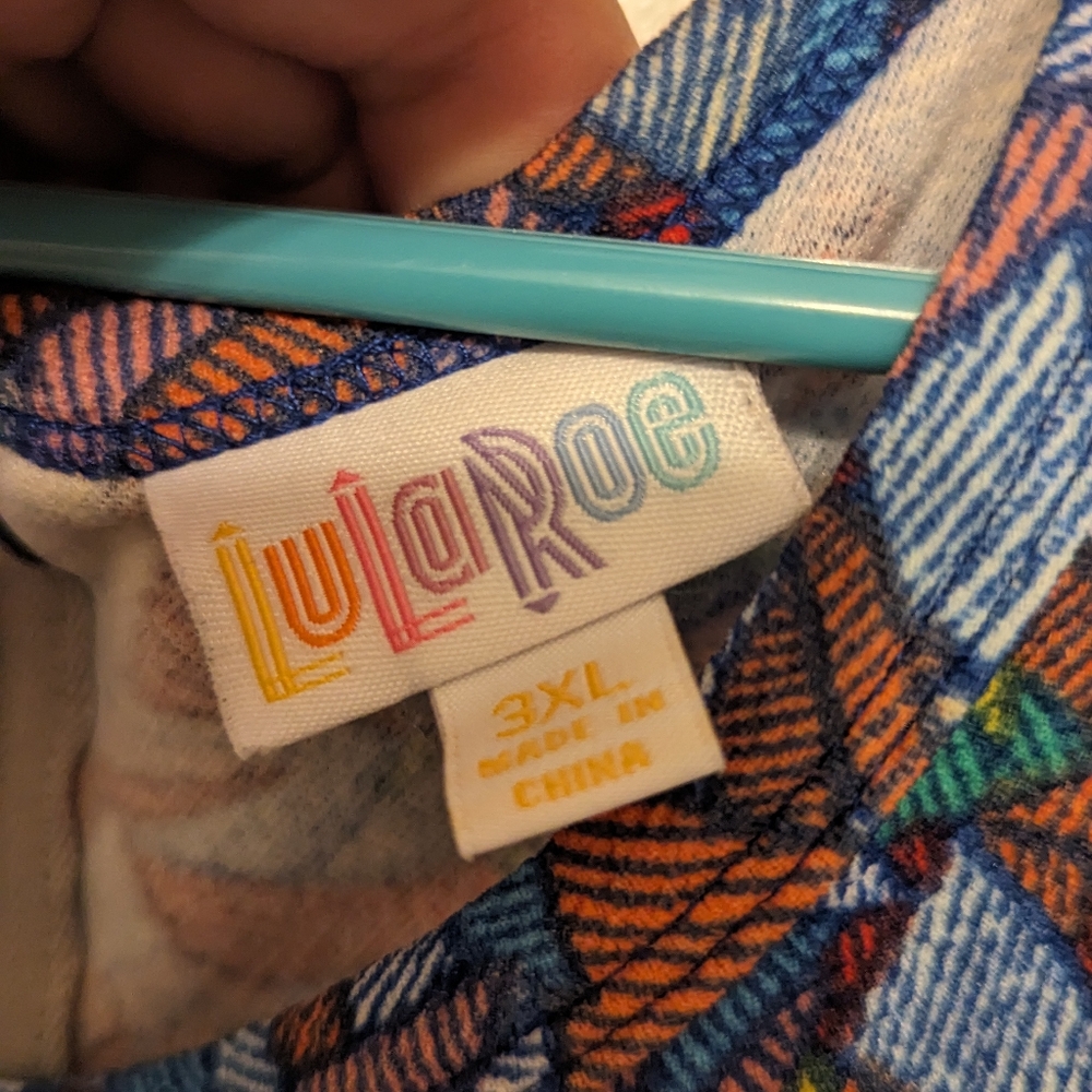 LuLaRoe Amelia Pleated Textured Dress 3XL - Picture 3 of 9